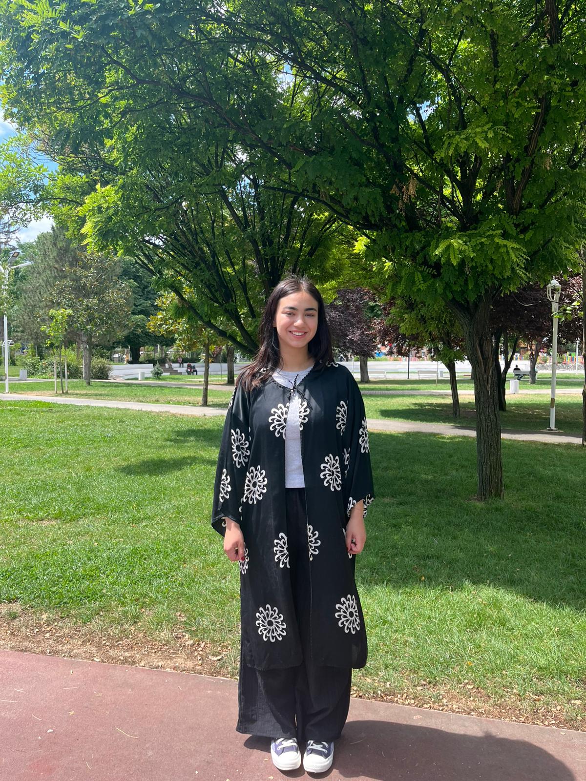 Desenli Saten Kimono Kaftan – Şık & Salaş Dış Giyim