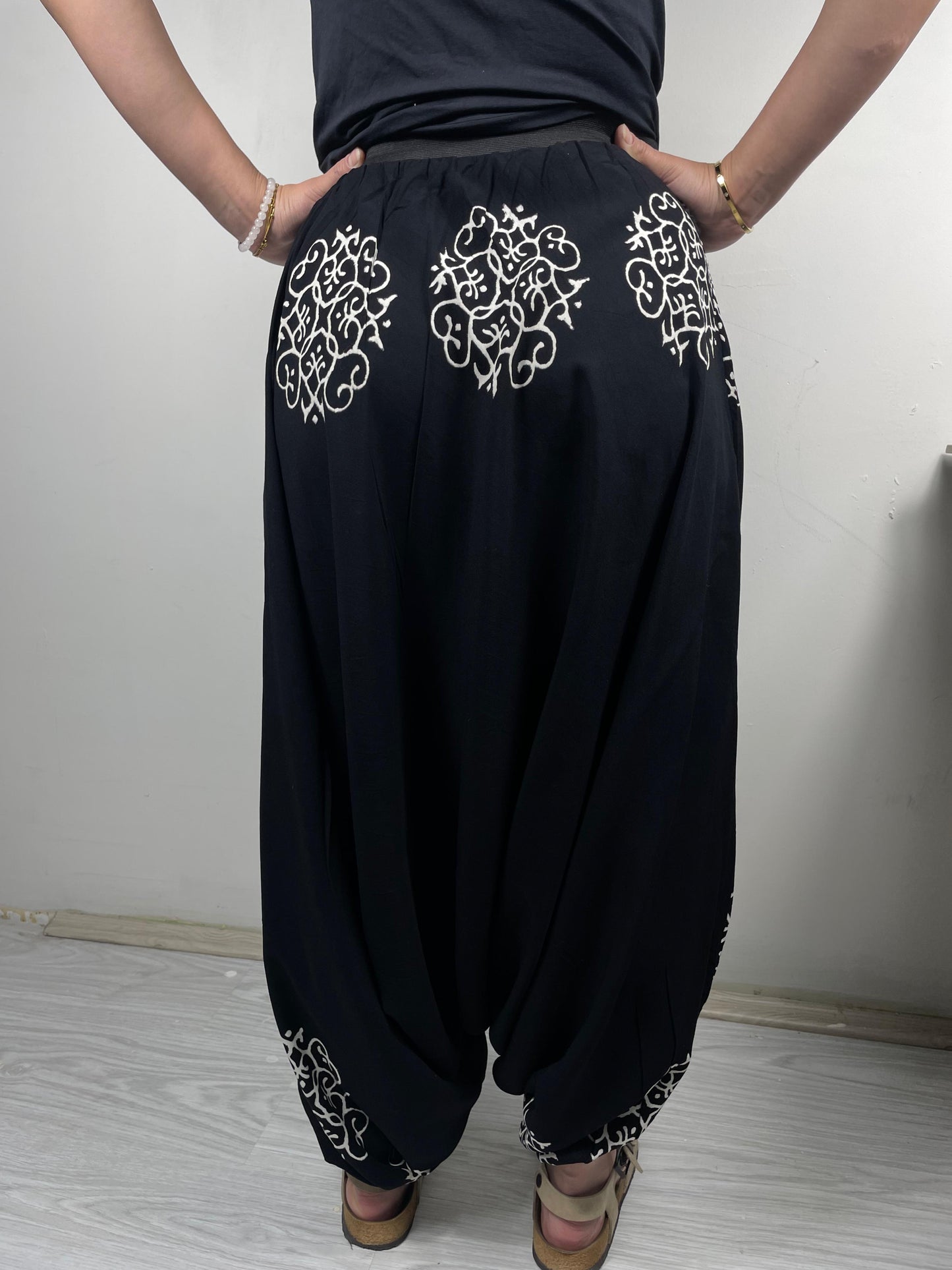 Tahta Baskı Desenli Ağı Düşük Adana Şalvar