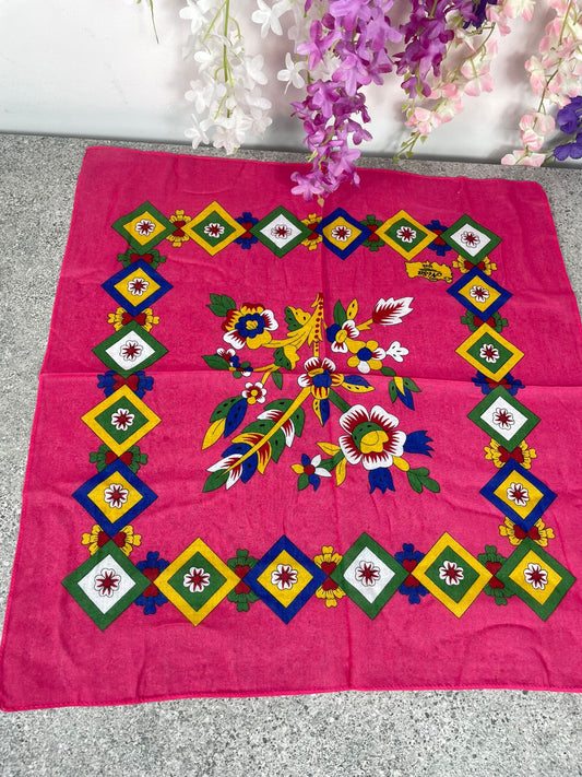 Pembe Çengelköy Desen Bandana – 55×55 cm