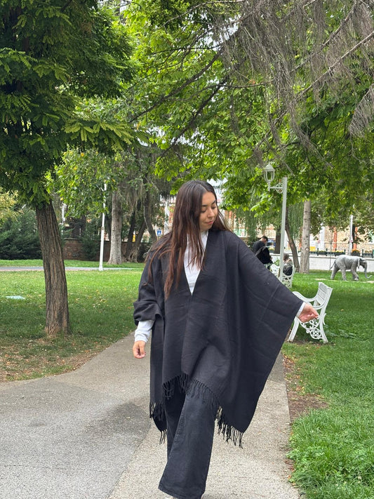 Kadın Çift Taraflı Salaş Panço– Kalın, Sıcak Tutucu ve İki Renkli Kışlık Omuz Şalı