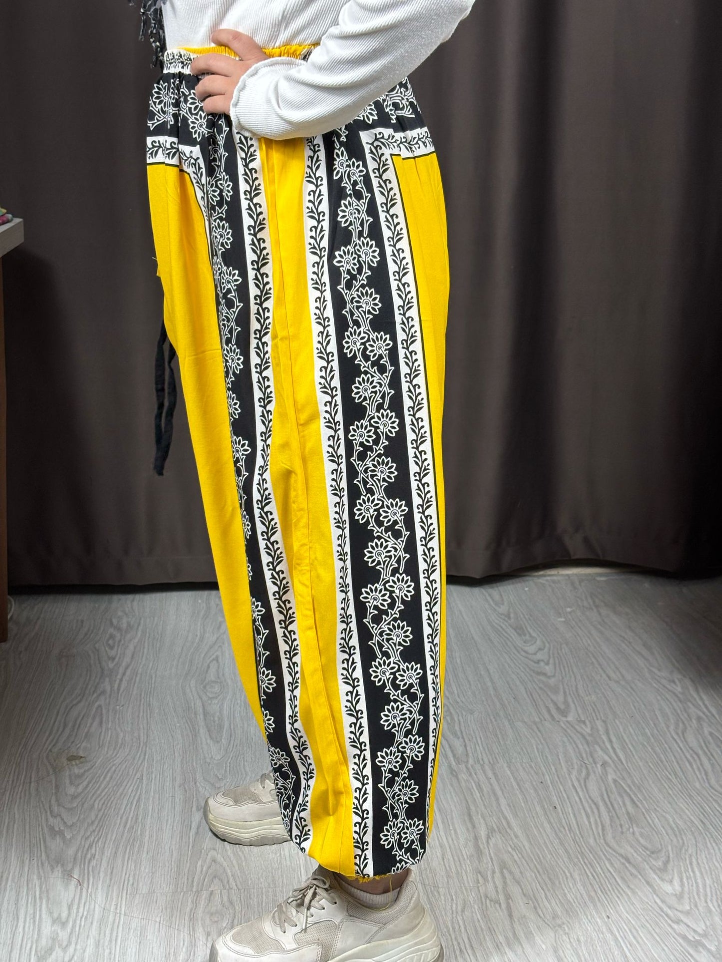 Etnik Desenli Rahat Kesim Şalvar - Sarı