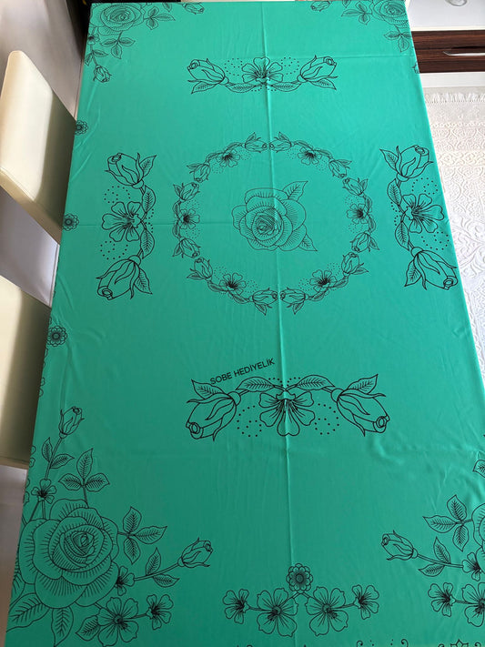 Dikdörtgen Masa Örtüsü – Çiçek Desenli, Kolay Temizlenir