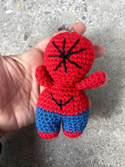 Amigurumi Örümcek Adam Anahtarlık