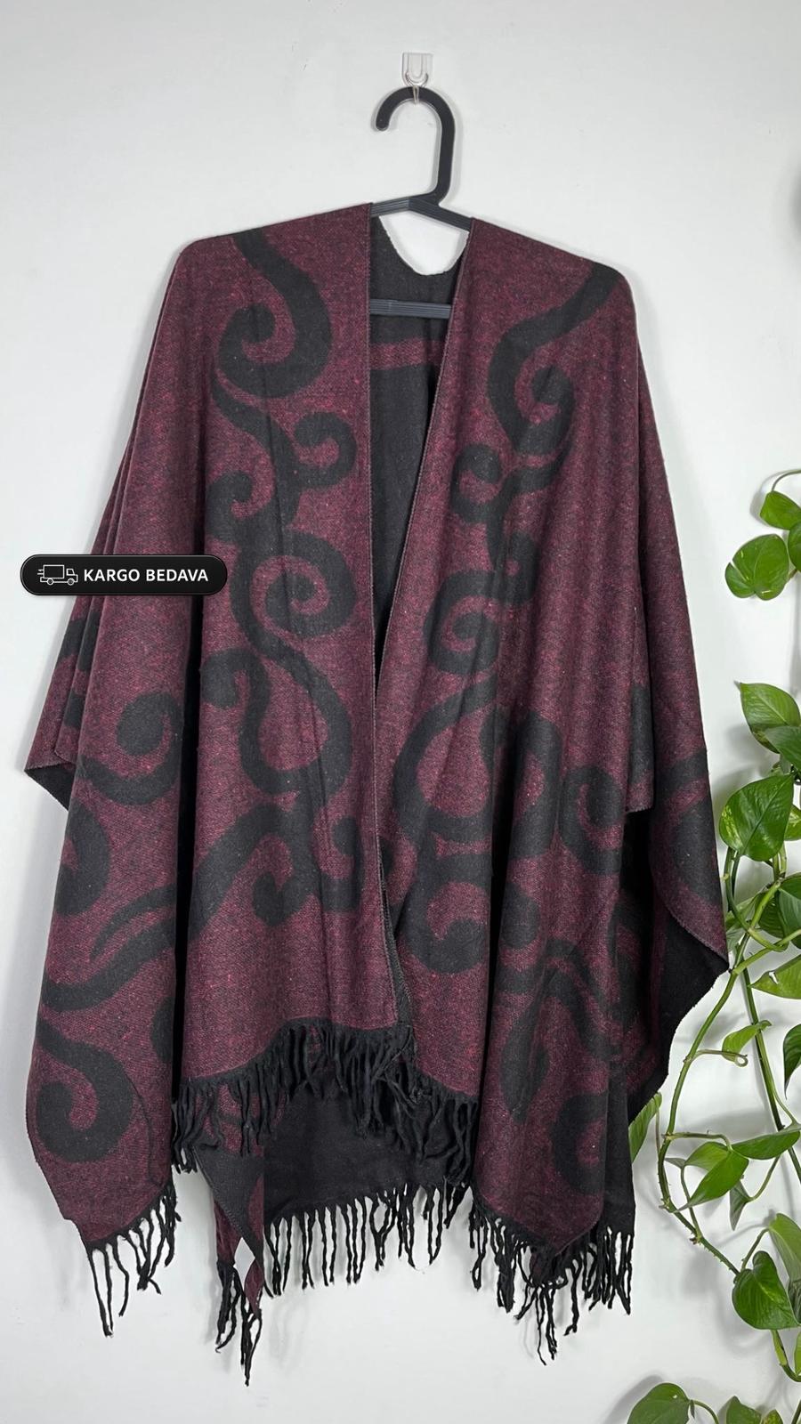 Bordo Çift Taraflı Yünlü Desenli Kadın Panço