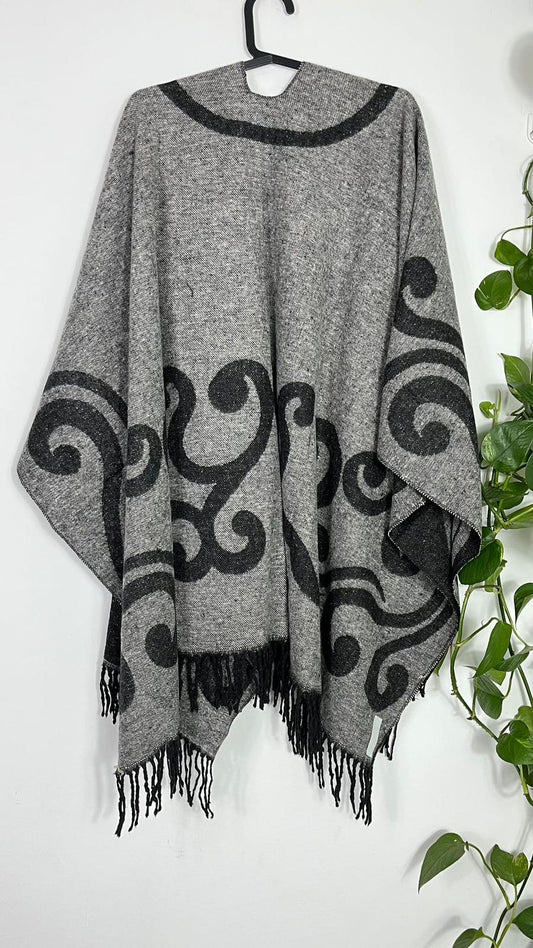 Çift Taraflı Yünlü Kadın Panço