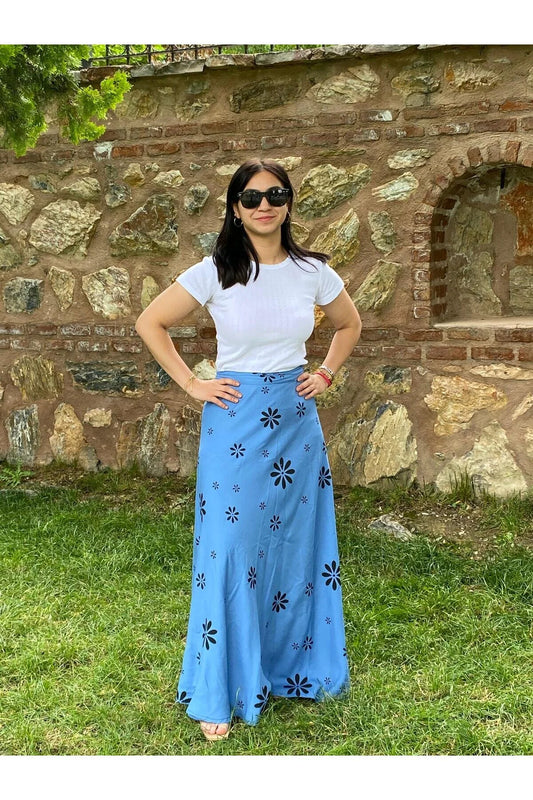 Mavi Çiçek Desenli Sarma Etek – 36-50 Beden Uyumlu