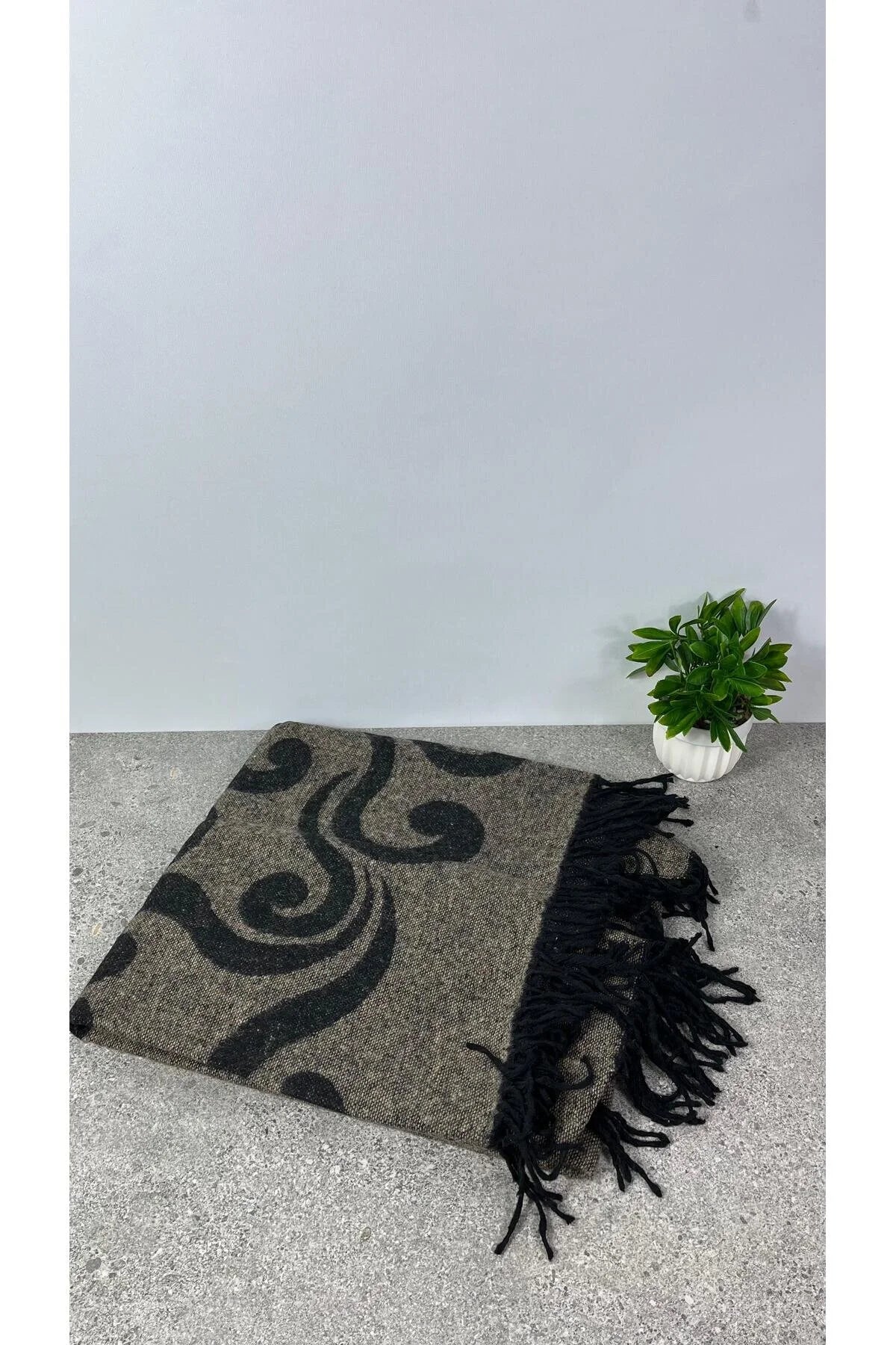 Kahverengi Çift Taraflı Yünlü Desenli Kadın Panço