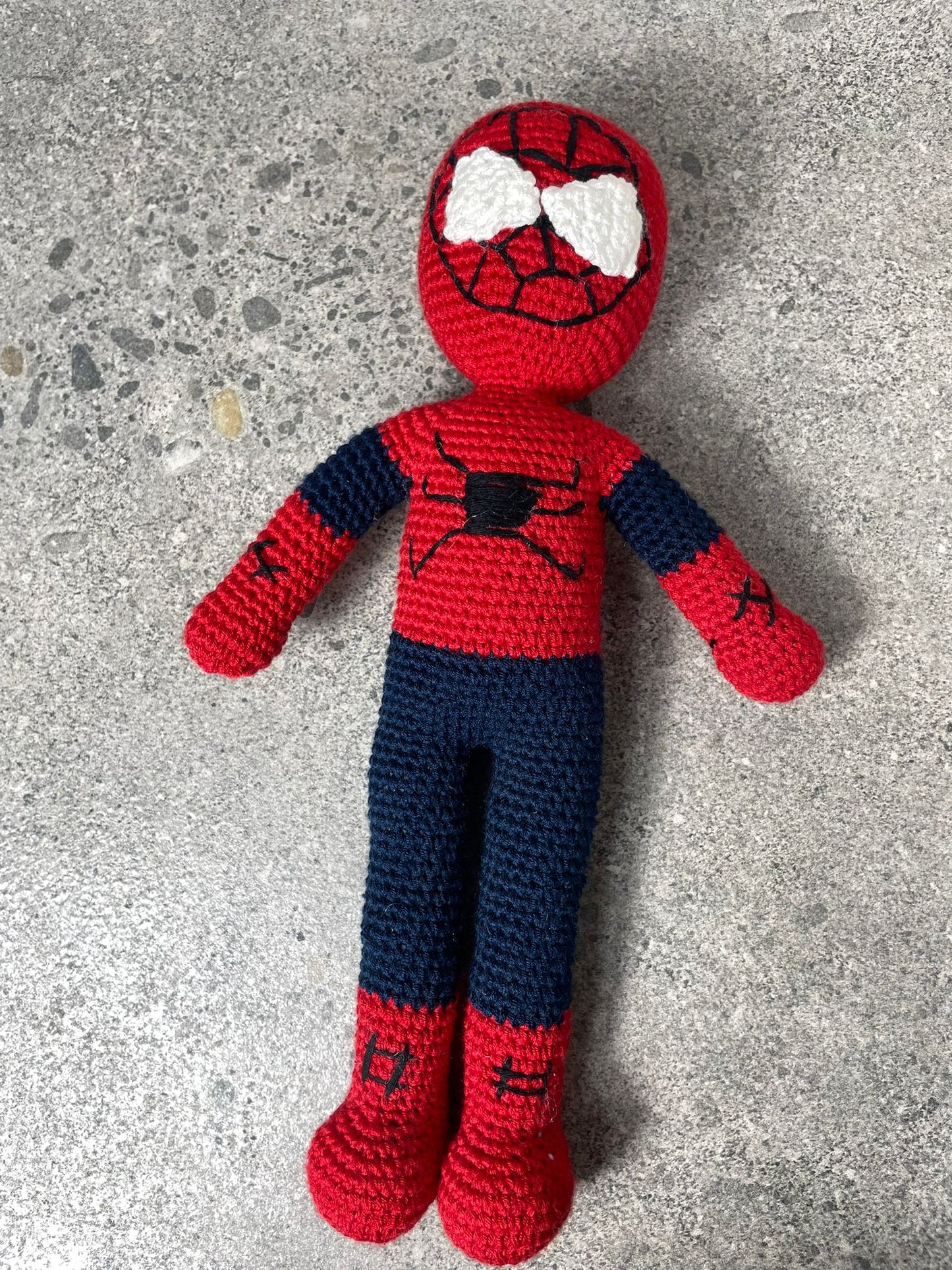 Amigurumi Örümcek Adam Oyuncak