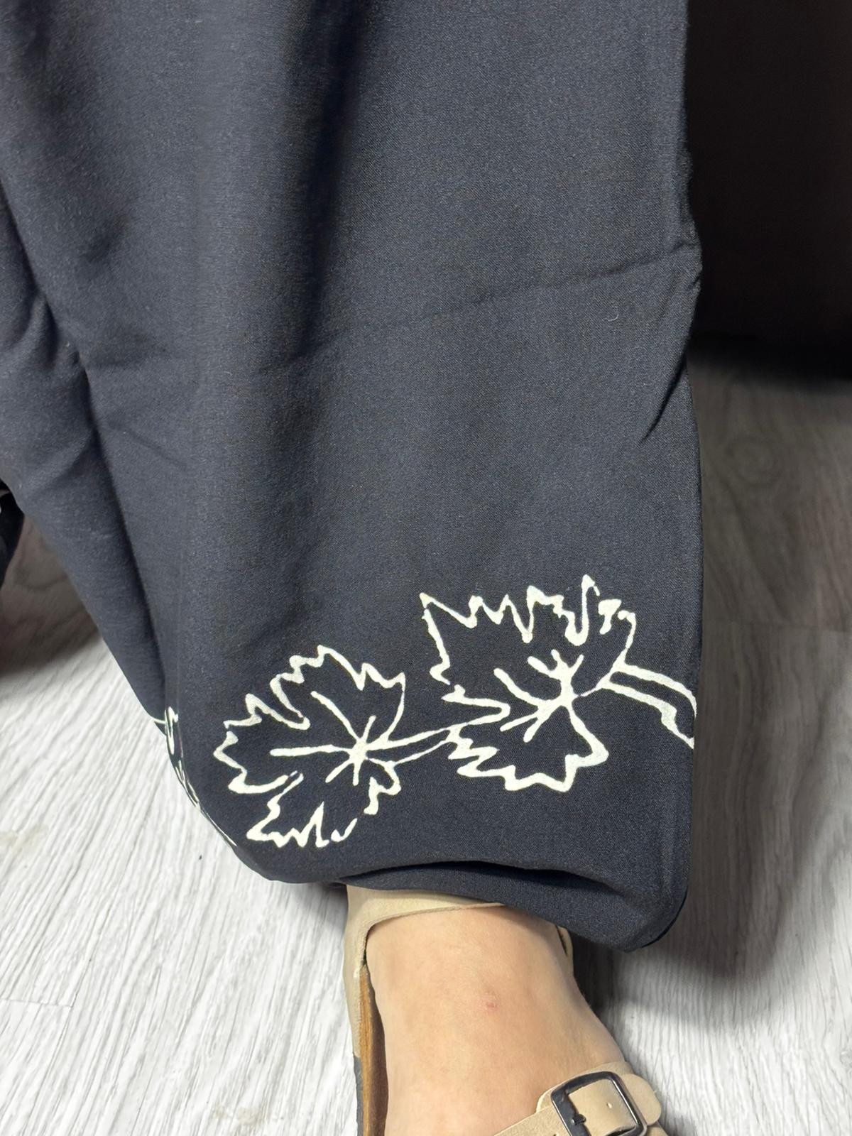 Siyah Yaprak Baskılı Şalvar Pantolon