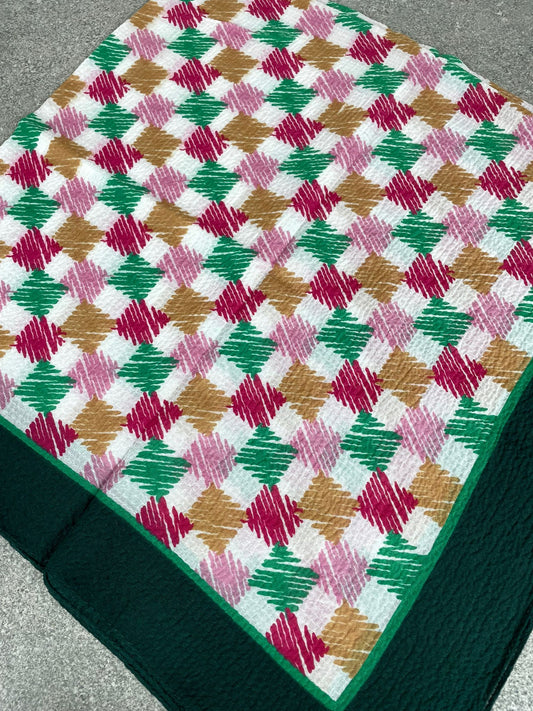 Yeşil Kraş Dokulu Renkli Geometrik Desenli Yazma