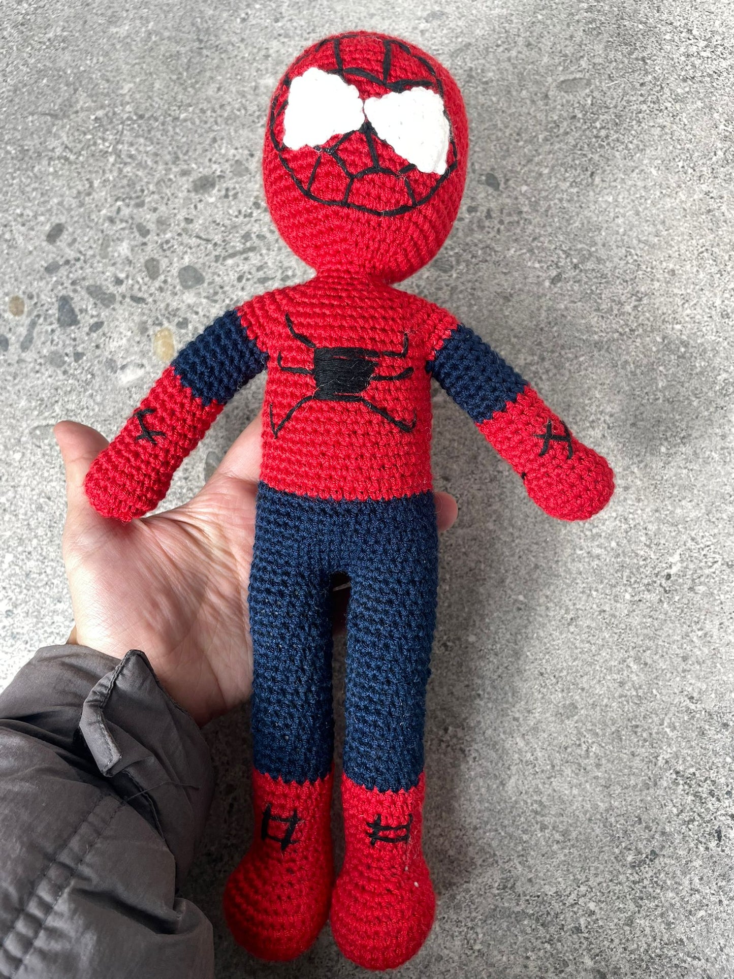 Amigurumi Örümcek Adam Oyuncak