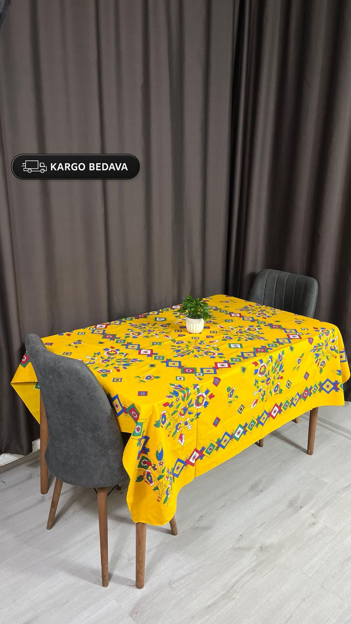 Yöresel Çiçek Desenli 170x170 Kare Masa Örtüsü