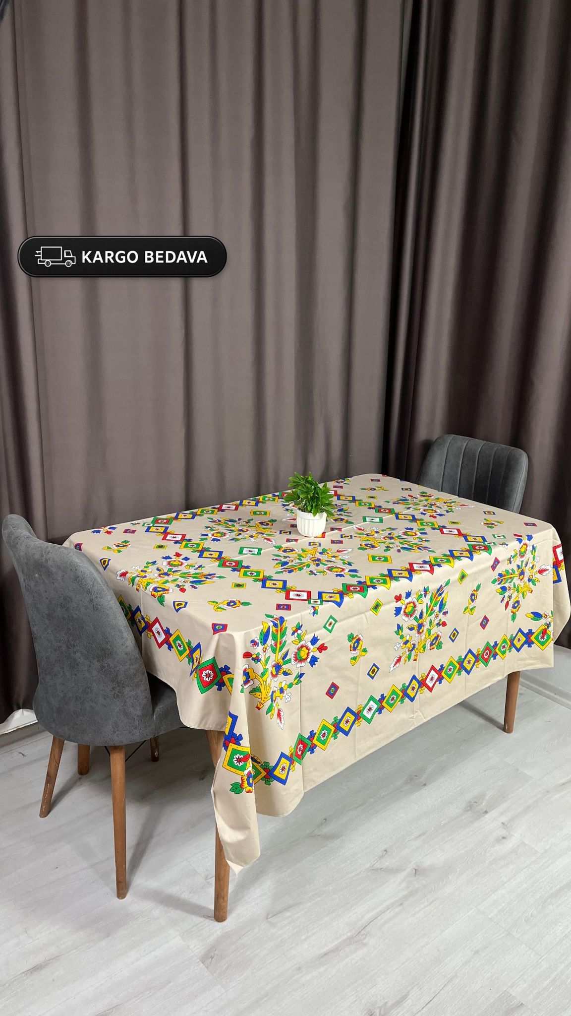 Yöresel Çiçek Desenli 170x170 Kare Masa Örtüsü - Krem