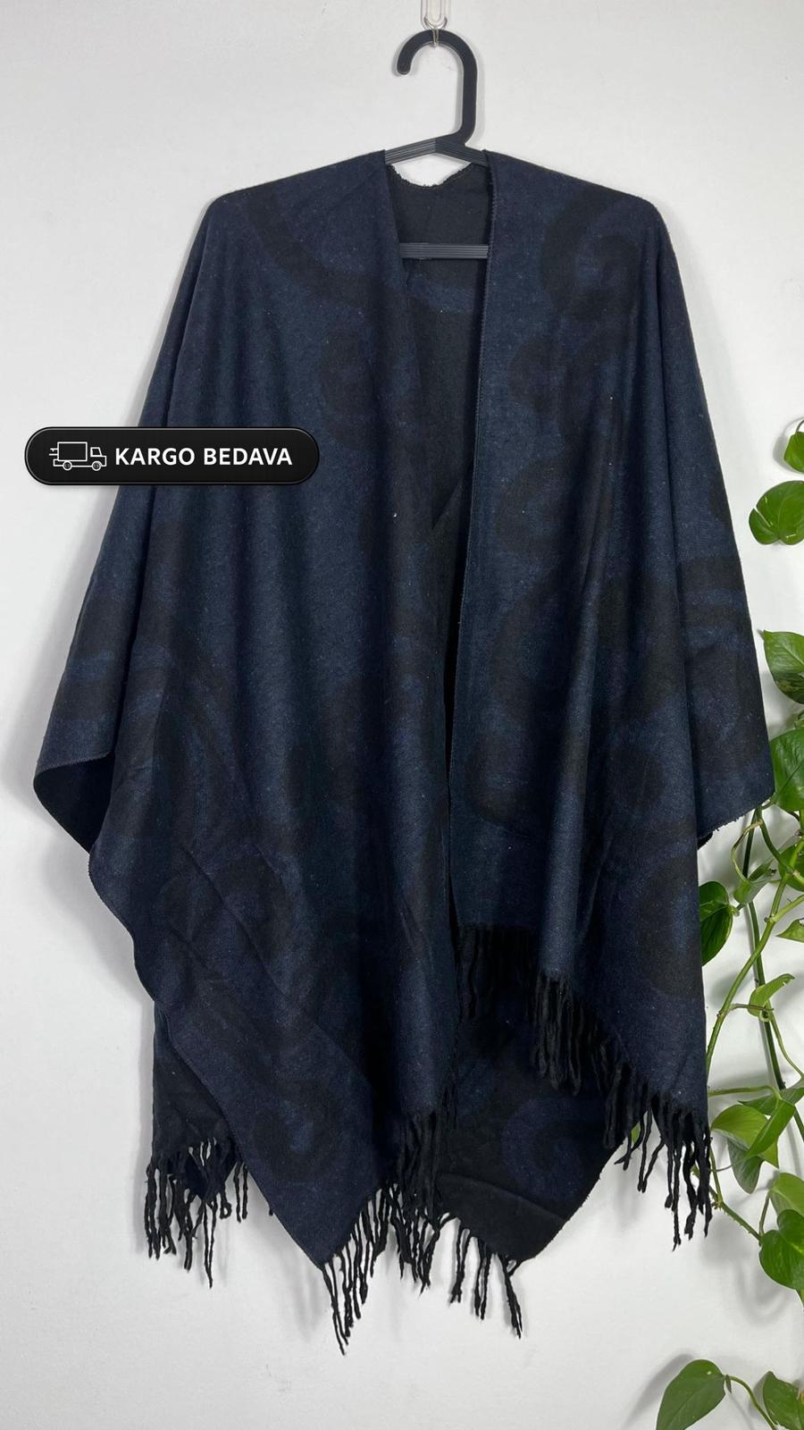 Çift Taraflı Yünlü Desenli Kadın Panço - Lacivert