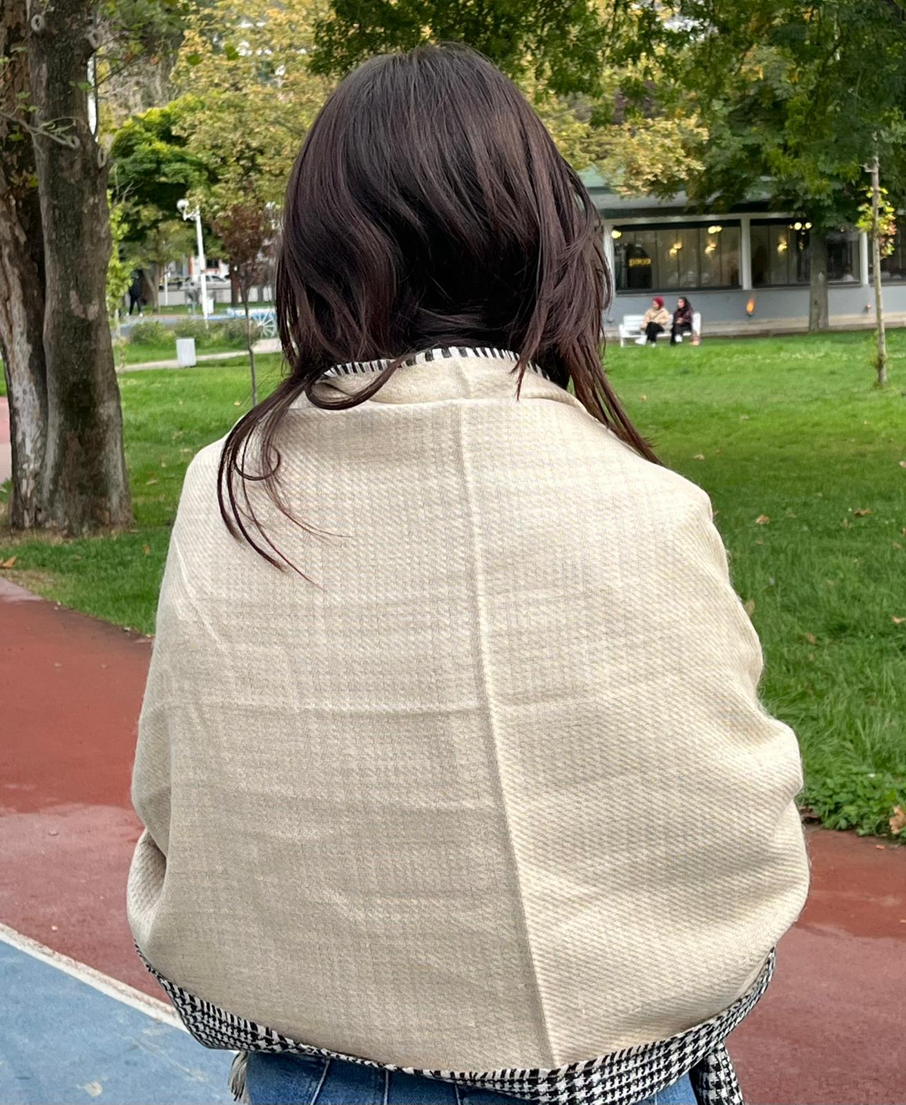 Kışlık Yünlü Çift Taraflı Ekose Şal - Krem