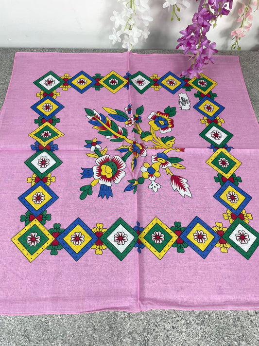 Pembe Çengelköy Desen Bandana – 55×55 cm