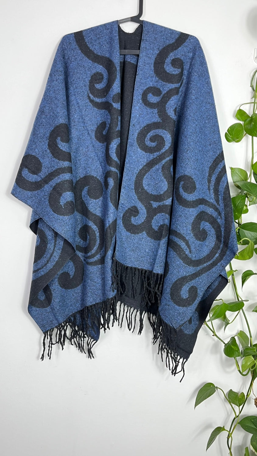 Mavi Çift Taraflı Yünlü Kadın Panço