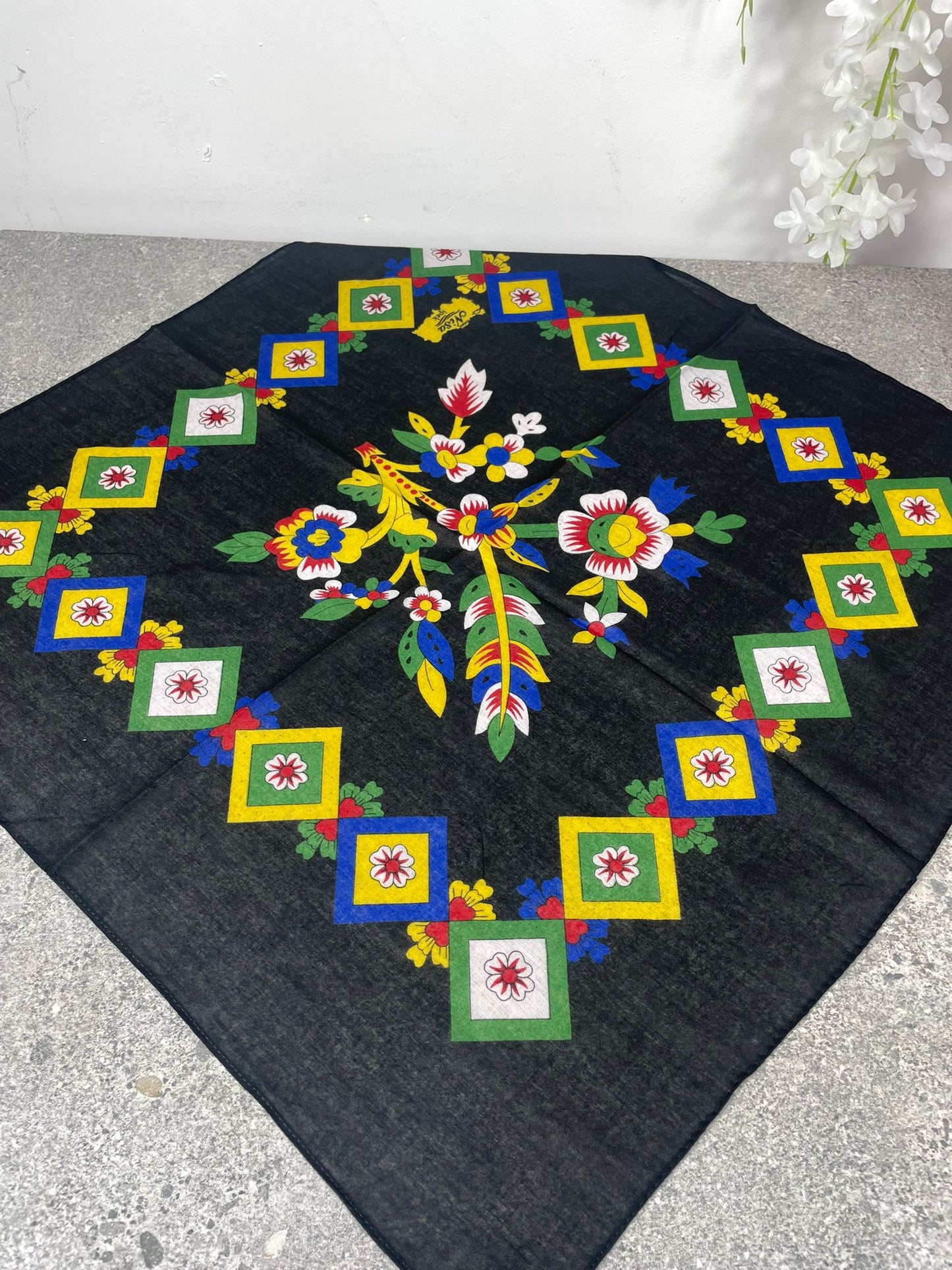 Siyah Çengelköy Desen Bandana – 55×55 cm