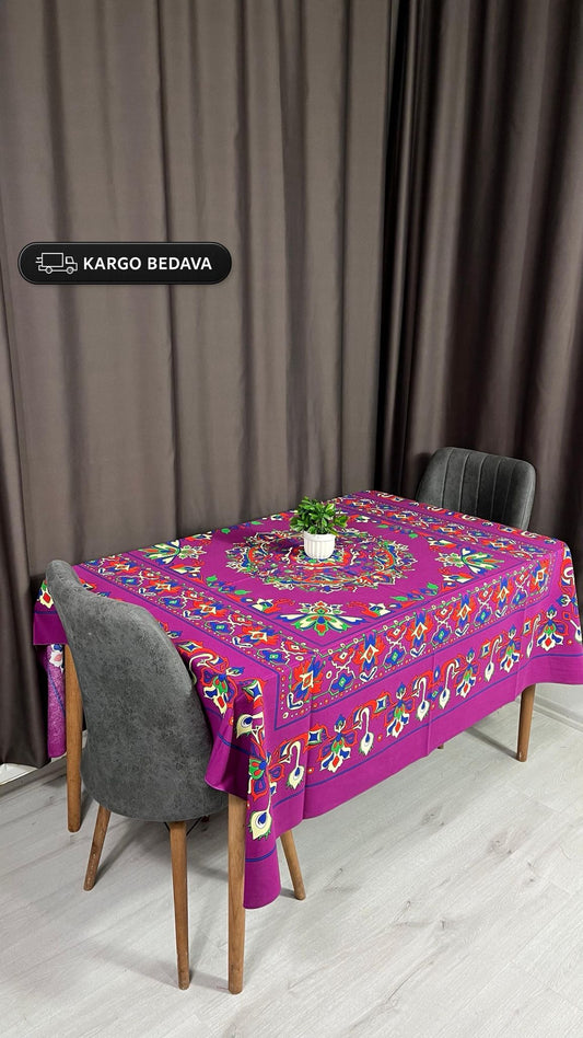 Etnik Desenli Fuşya Kare Masa Örtüsü 170x170