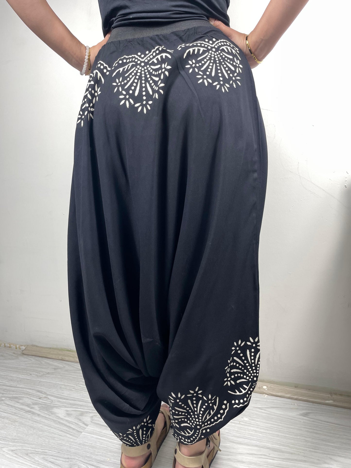 Tahta Baskı Etnik Desenli Ağı Düşük Adana Şalvarı