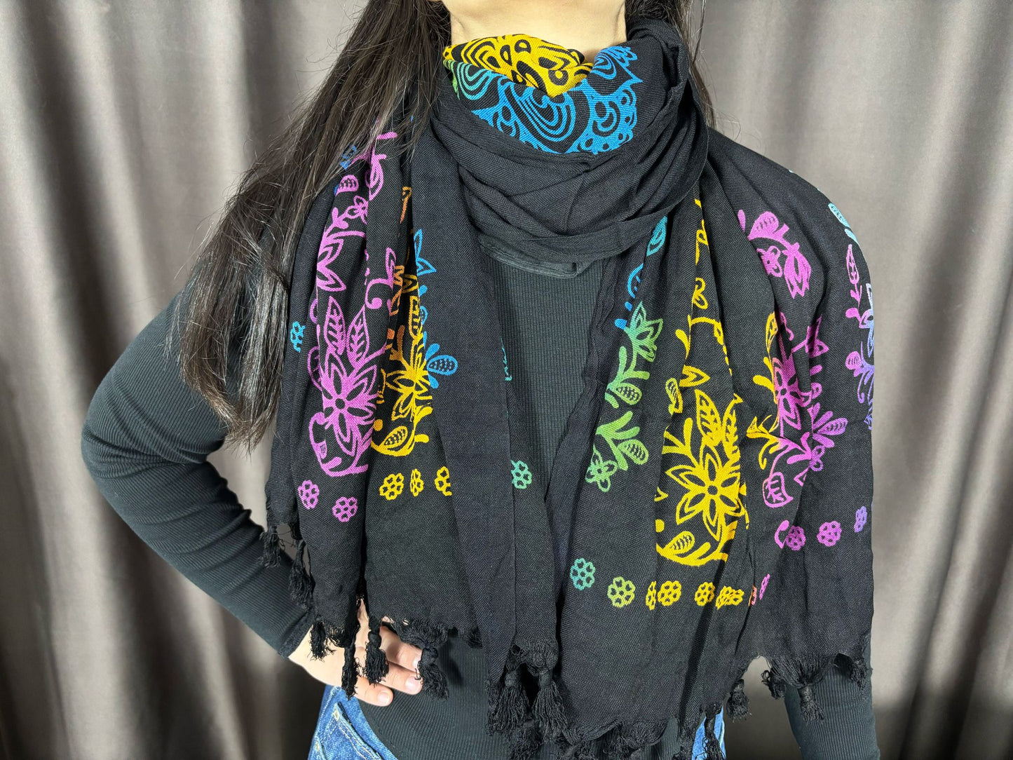 Siyah Batik Baskılı Pamuklu Şal