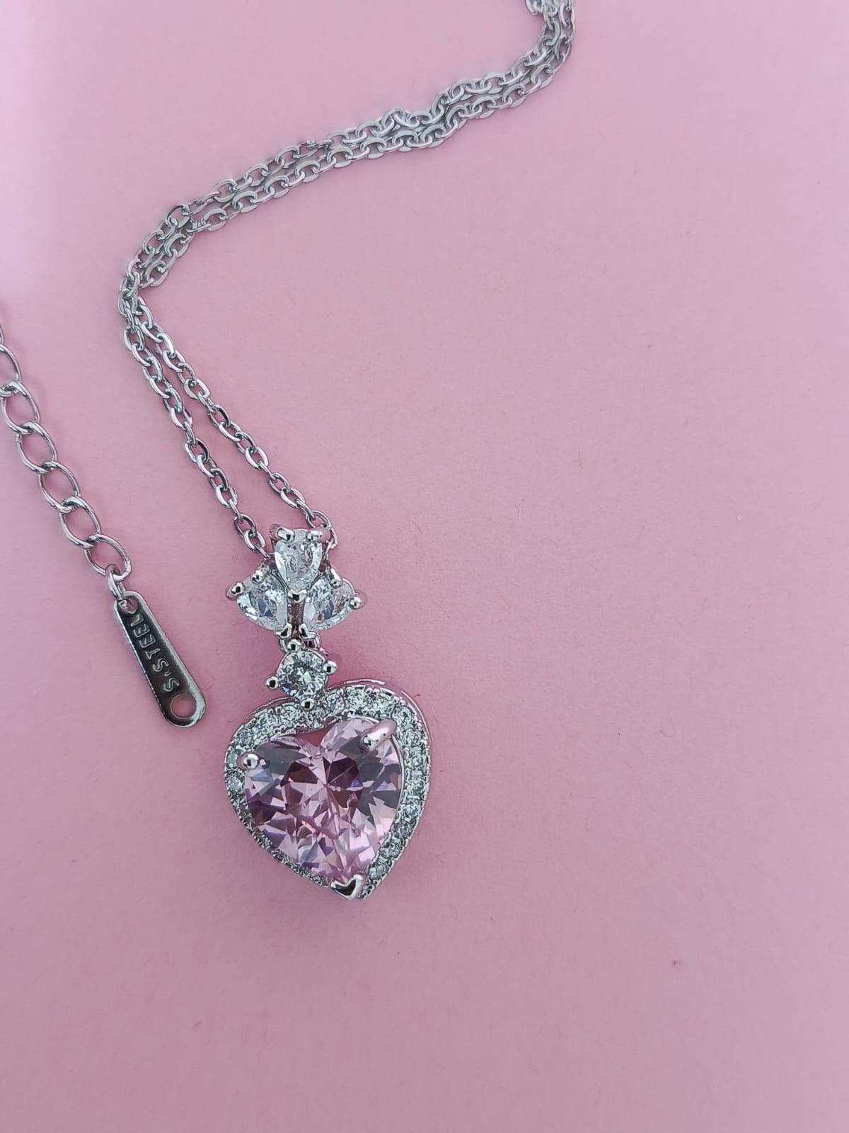 Kalp Kolye – Kadife Kutulu Kadın Kolye