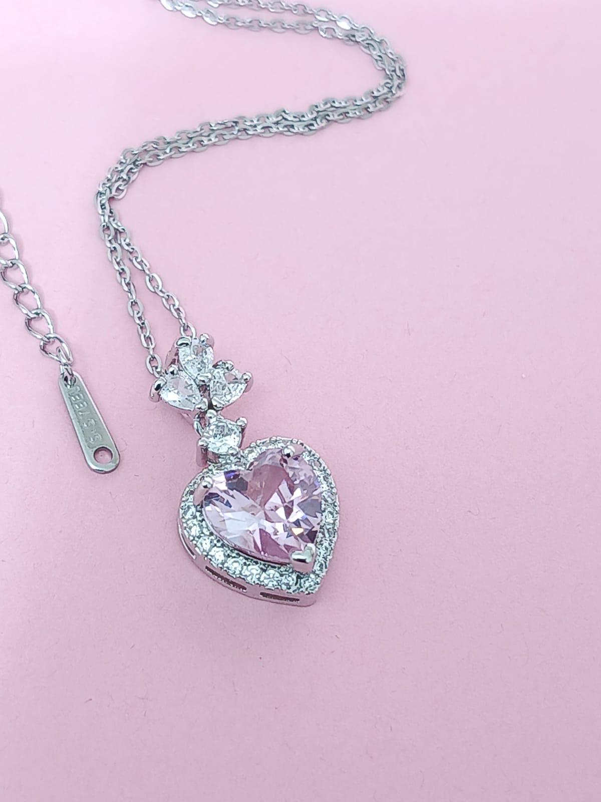 Kalp Kolye – Kadife Kutulu Kadın Kolye