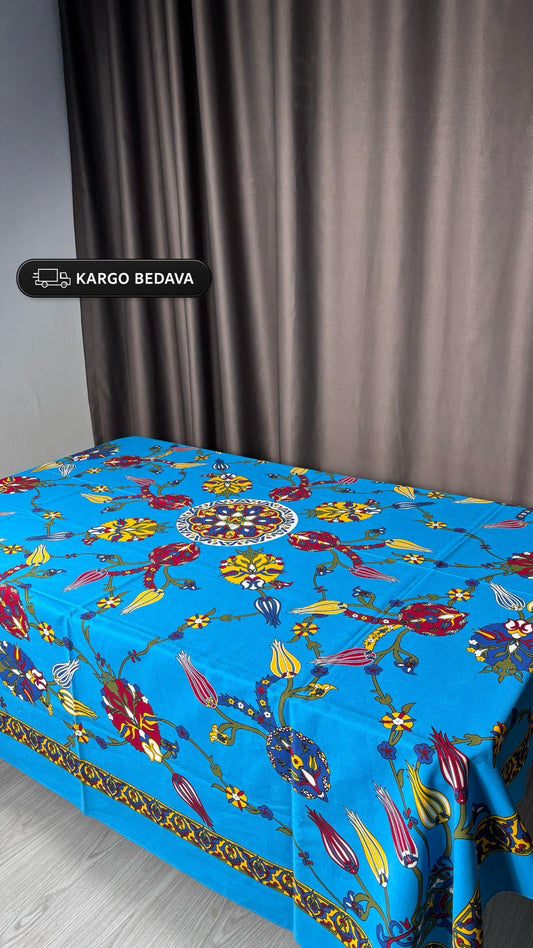 Mavi Desenli Kare Masa Örtüsü 170x170 cm