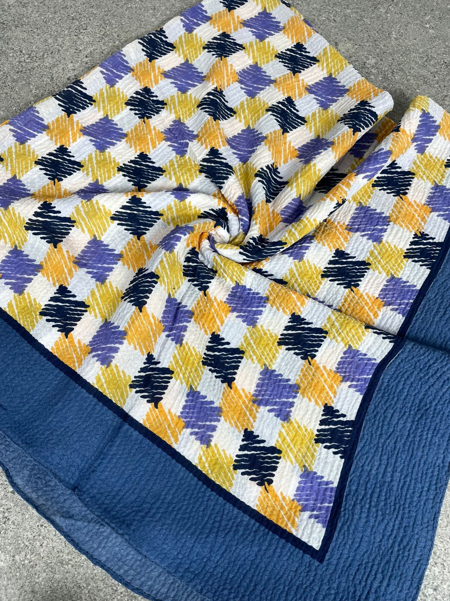 Renkli Kraş Dokulu Geometrik Desenli Yazma