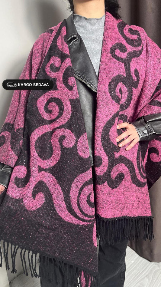 Pembe Çift Taraflı Yünlü Desenli Kadın Panço