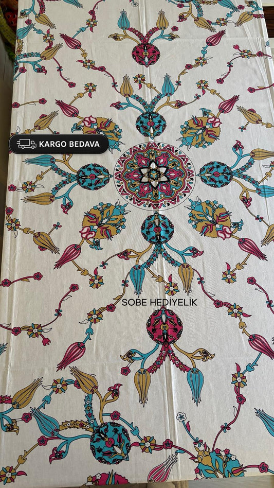 Beyaz Desenli Dikdörtgen Masa Örtüsü – 230×175 cm