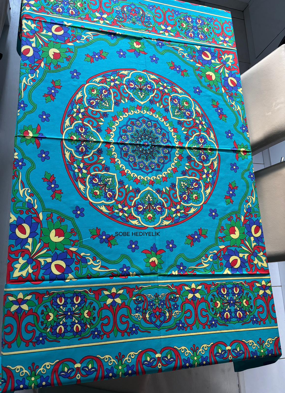 Turkuaz Etnik Desenli 170x170 Kare Masa Örtüsü