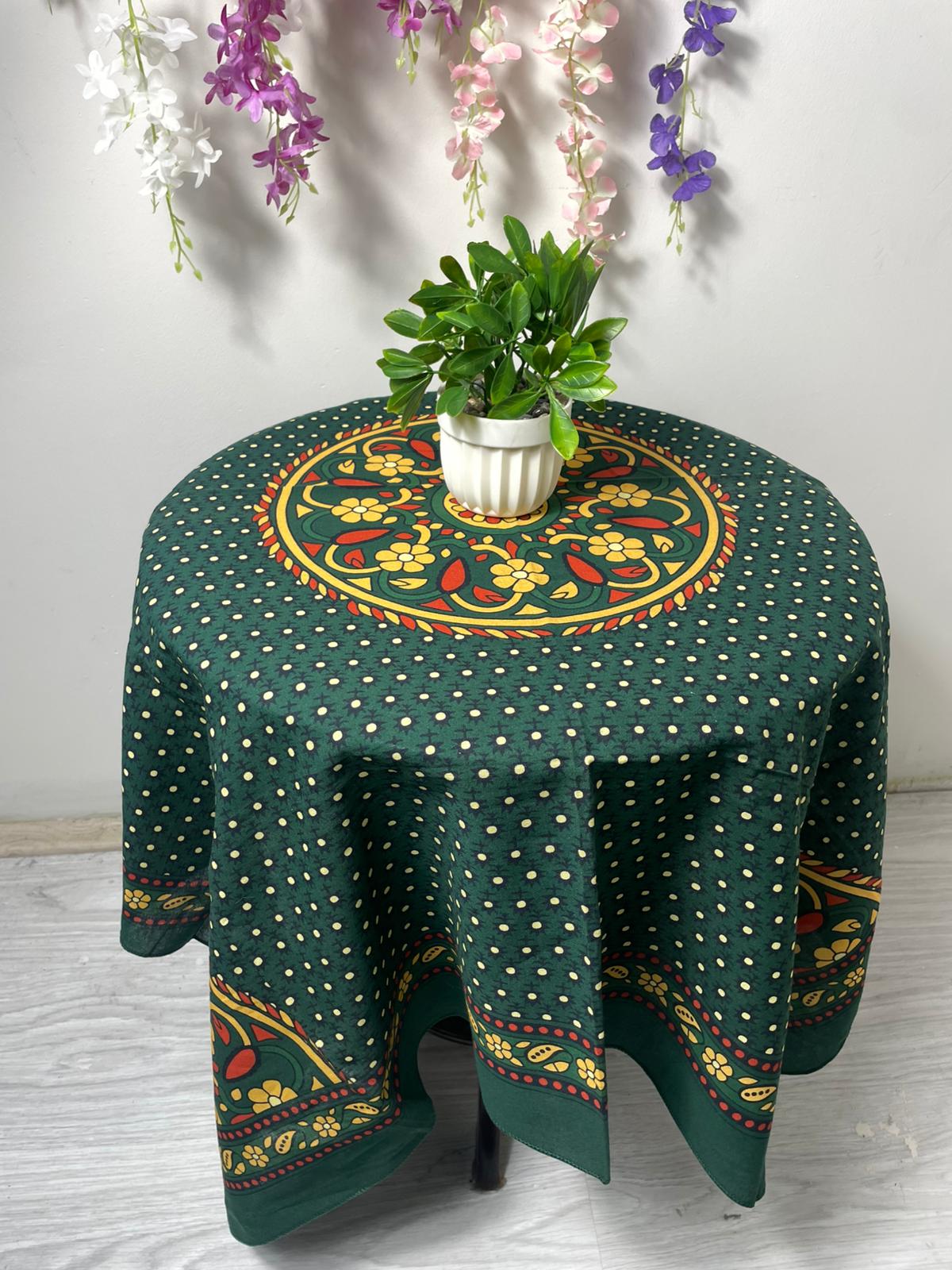 Etnik Desenli Fiskos Örtüsü 110x110 cm –  Dekoratif ve Şık Tasarım