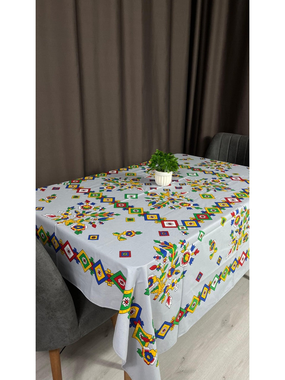 Yöresel Tokat Çiçek Desenli 170x170 Kare Masa Örtüsü - Gri