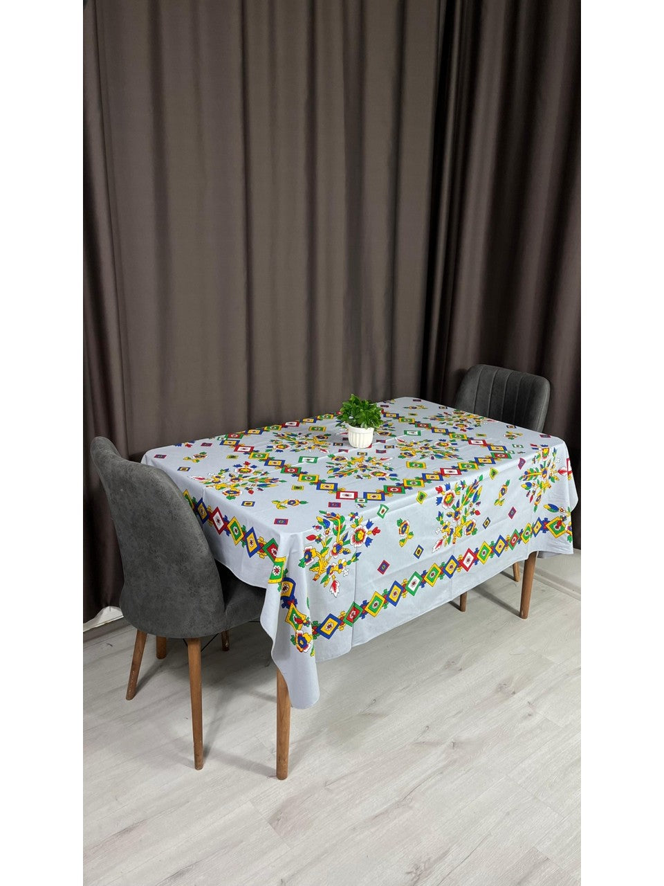 Yöresel Tokat Çiçek Desenli 170x170 Kare Masa Örtüsü - Gri