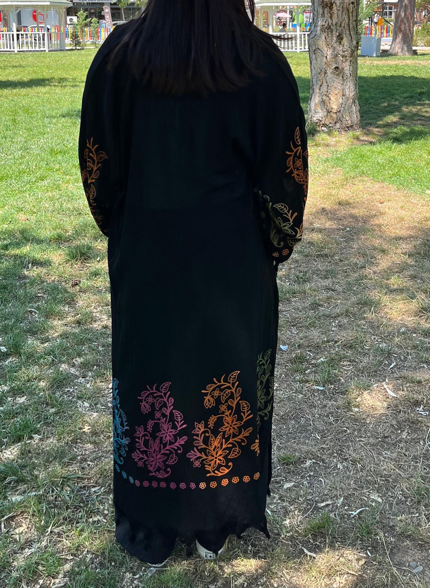 Siyah Renkli Çiçek Desenli Kaftan Kimono