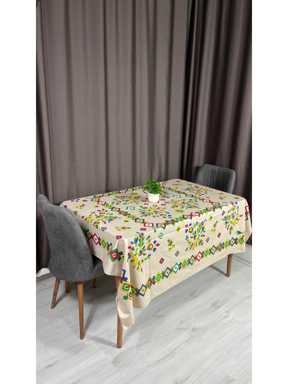 Yöresel Tokat Çiçek Desenli 170x170 Kare Masa Örtüsü - Krem