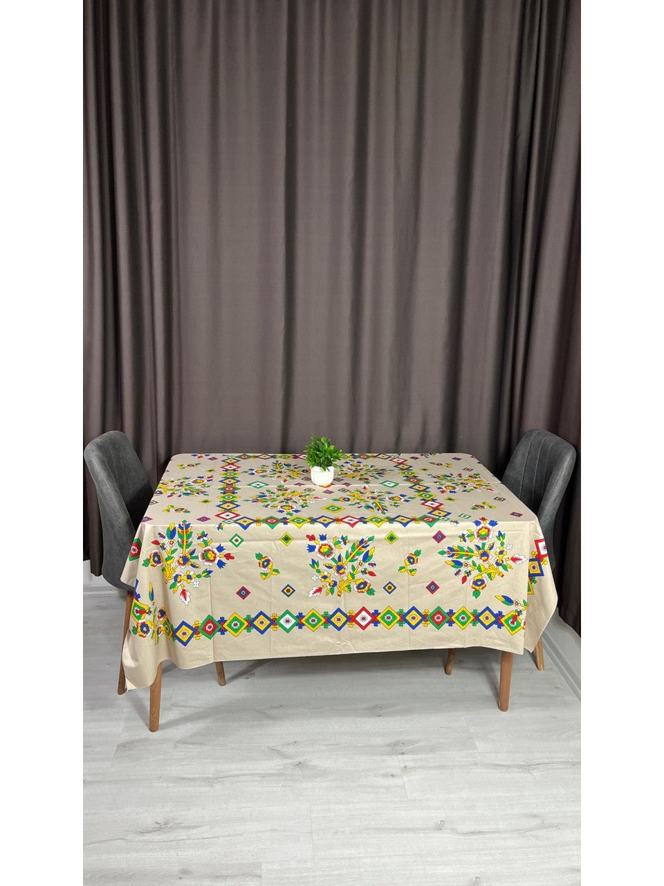 Yöresel Tokat Çiçek Desenli 170x170 Kare Masa Örtüsü - Krem