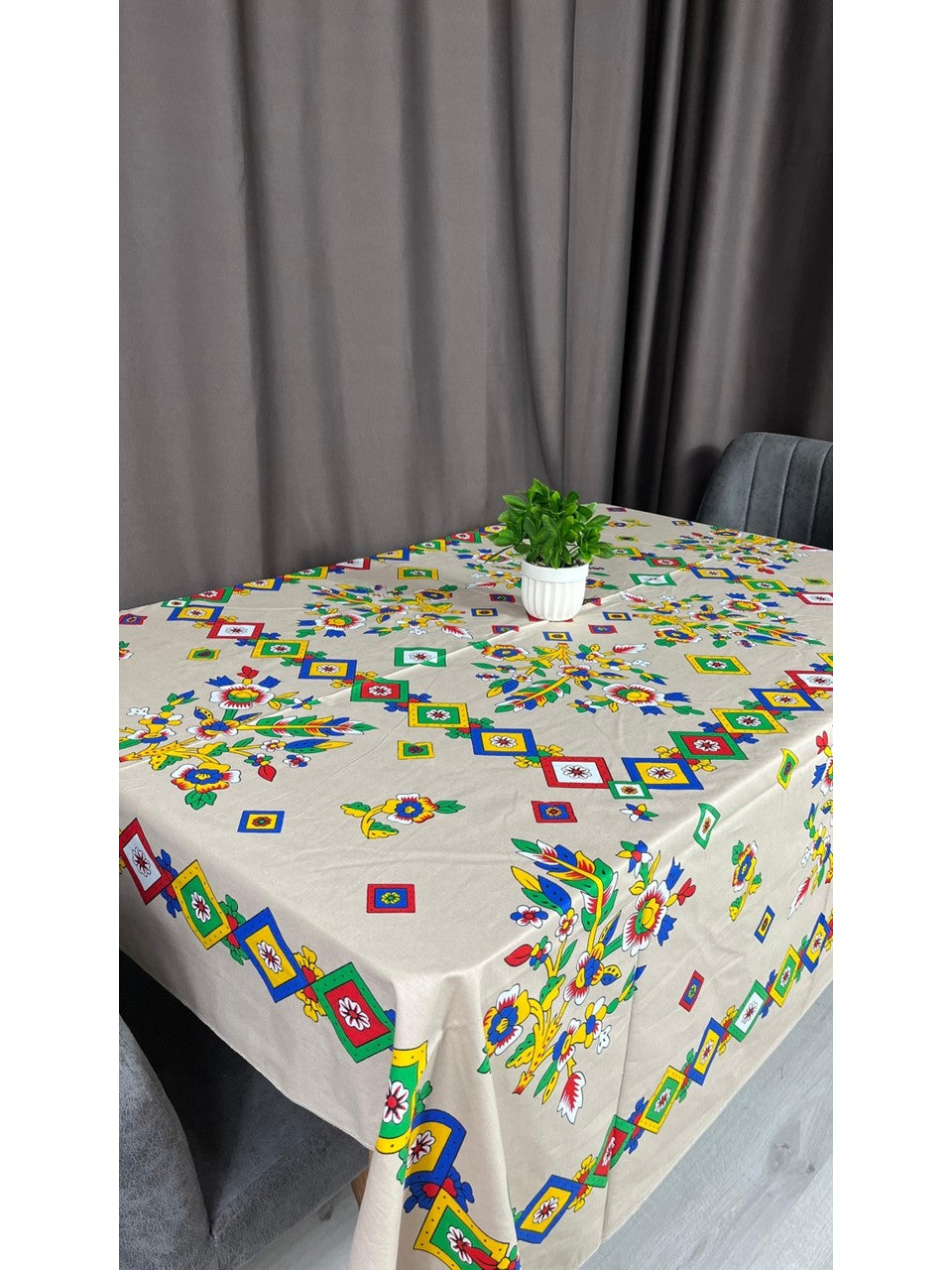 Yöresel Tokat Çiçek Desenli 170x170 Kare Masa Örtüsü - Krem