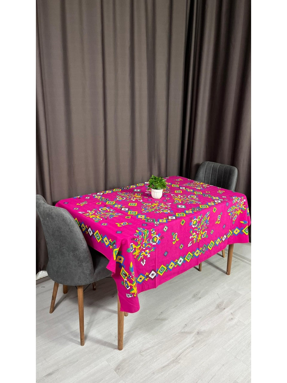 Yöresel Tokat Çiçek Desenli 170x170 Kare Masa Örtüsü - Pembe