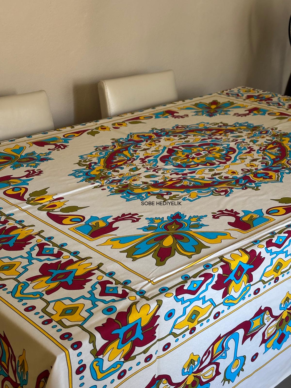 Krem Etnik Motifli Dikdörtgen Masa Örtüsü – 230×175 cm