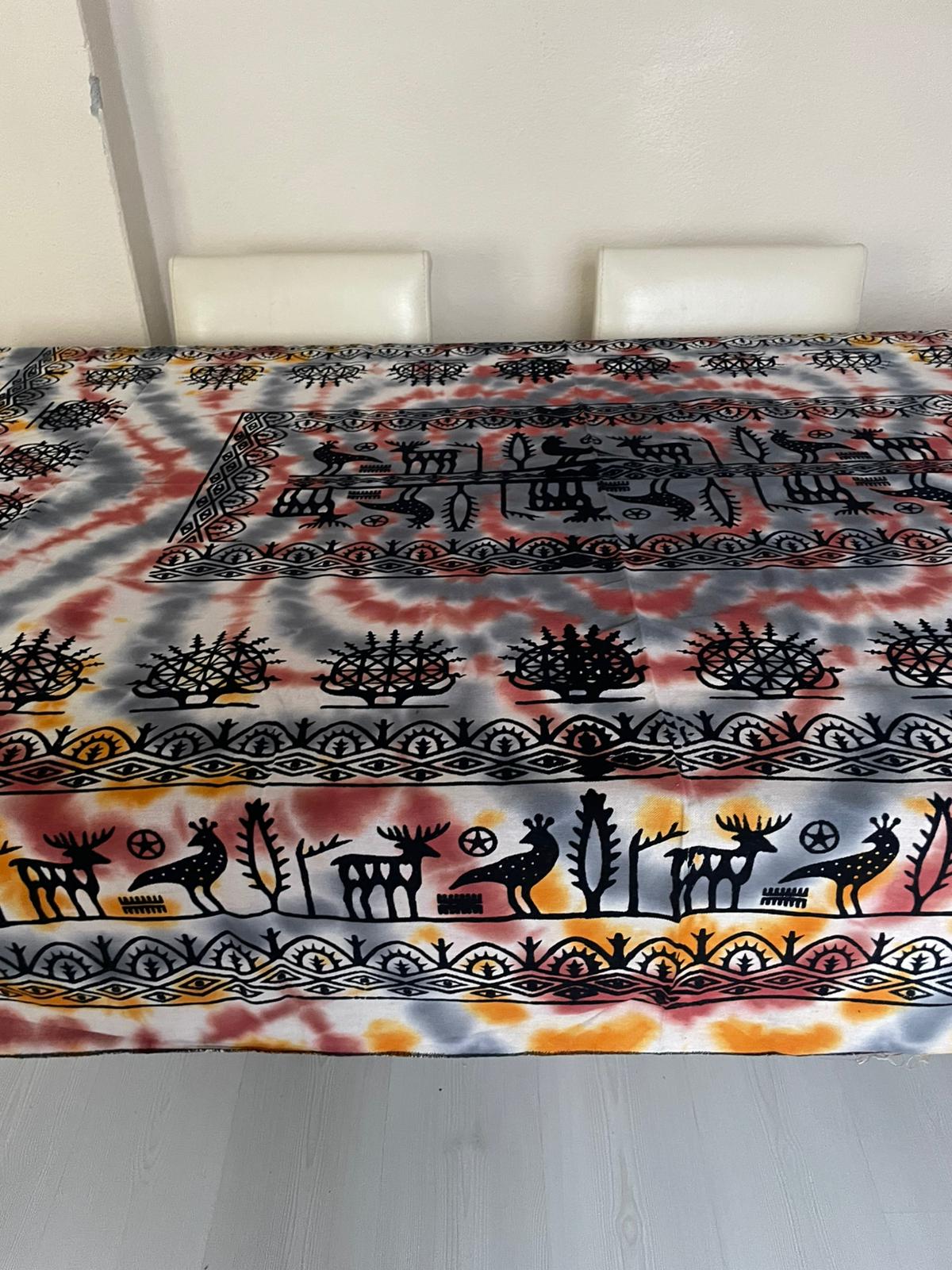 Batik Etnik Desenli Dikdörtgen Masa Örtüsü 220x150 cm