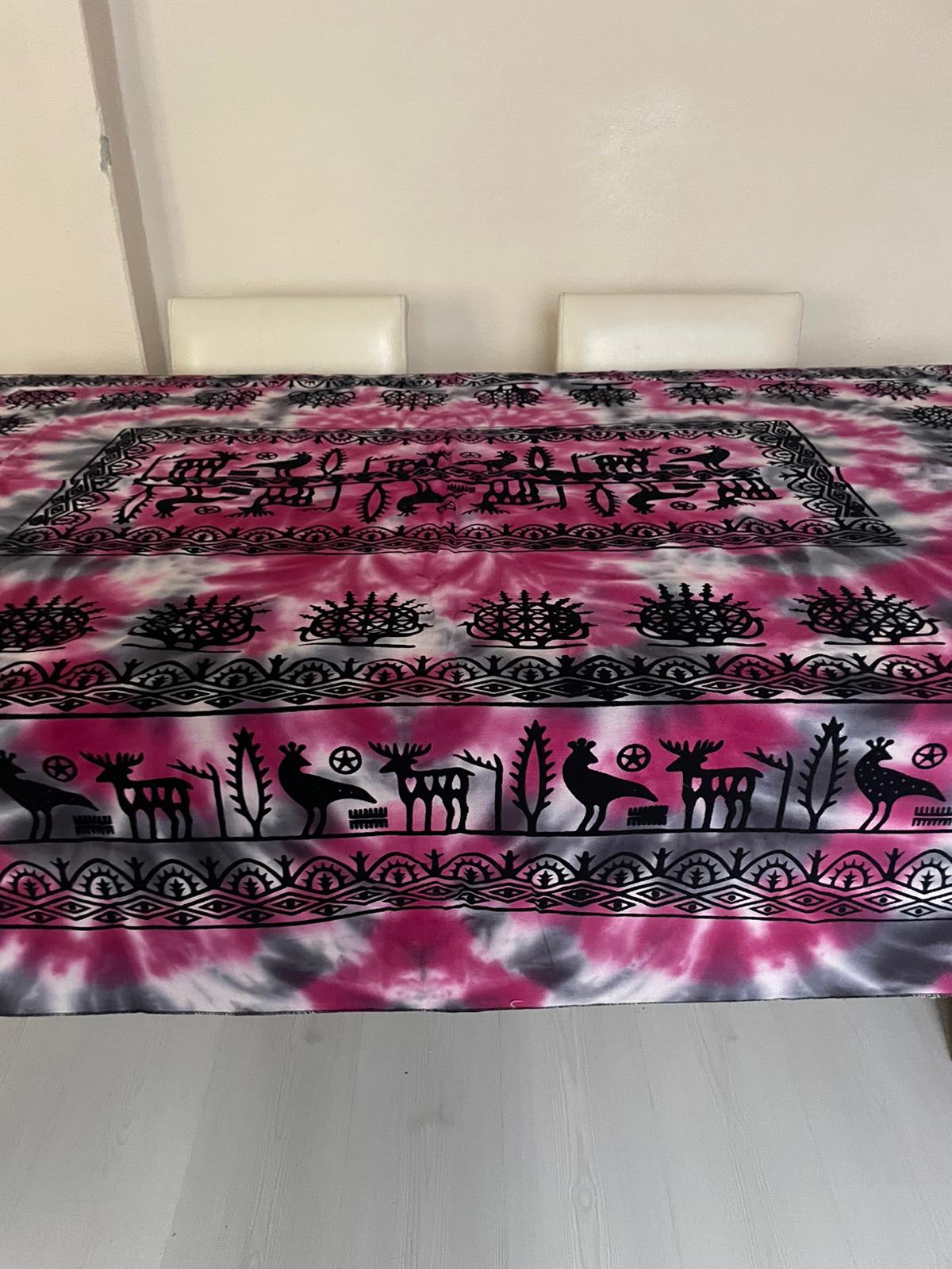 Batik Etnik Desenli Dikdörtgen Masa Örtüsü 220x150 cm