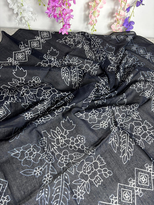 Siyah Zeminli Çiçek Desenli Tülbent Yazma