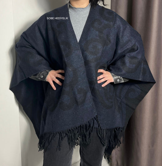 Çift Taraflı Yünlü Desenli Kadın Panço - Lacivert