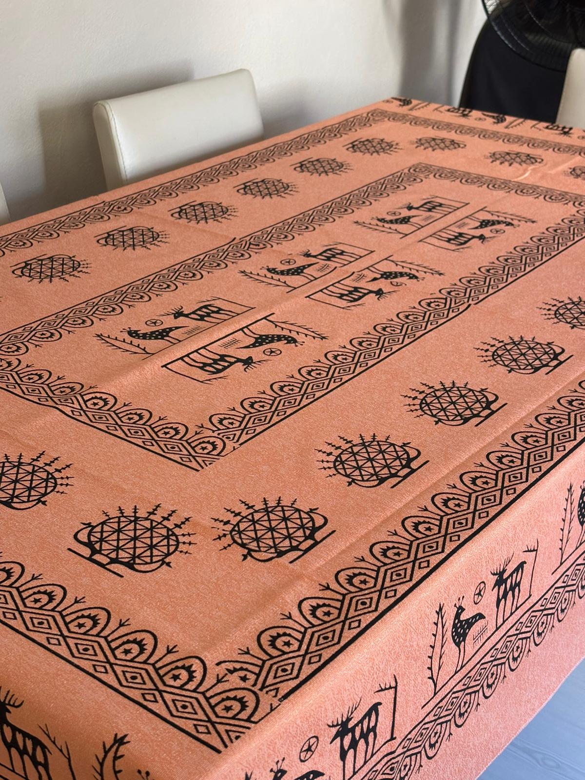 Etnik Desenli Dikdörtgen Masa Örtüsü 220x150 cm – 12 Kişilik, Yıkanabilir ve Şık Tasarım