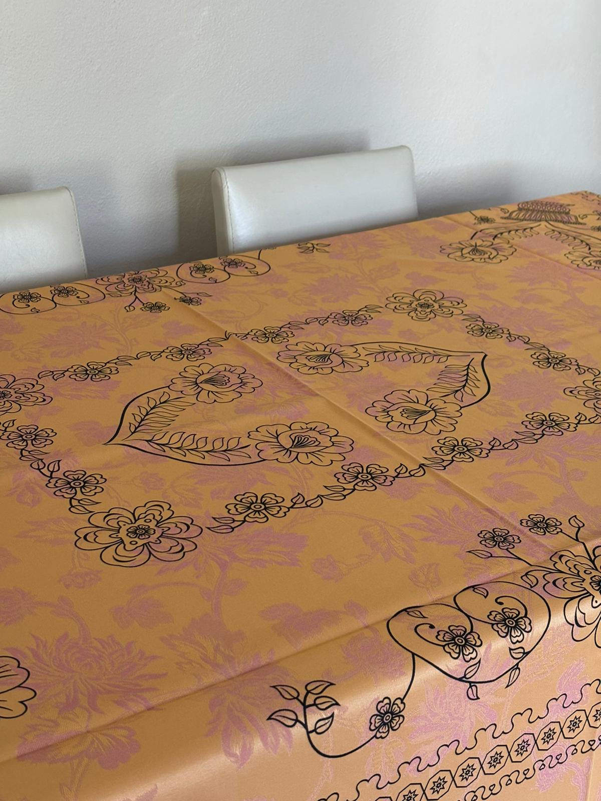 Çiçek Desenli  Dikdörtgen Masa Örtüsü 220x150 cm